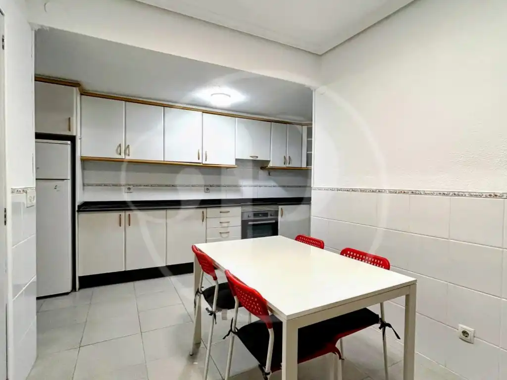 Cuina de Apartament en venda en Torrent amb Aire condicionat i Balcó