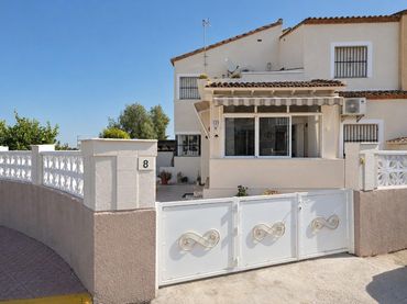 Casa a schiera con piscina in vendita a Algorfa