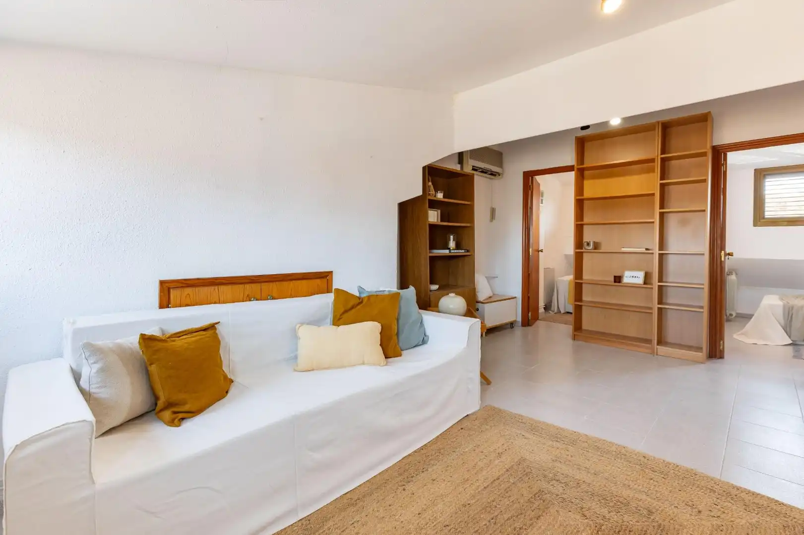 Habitación de Casa adosada en venta en Paterna con Calefacción, Jardín privado y Terraza
