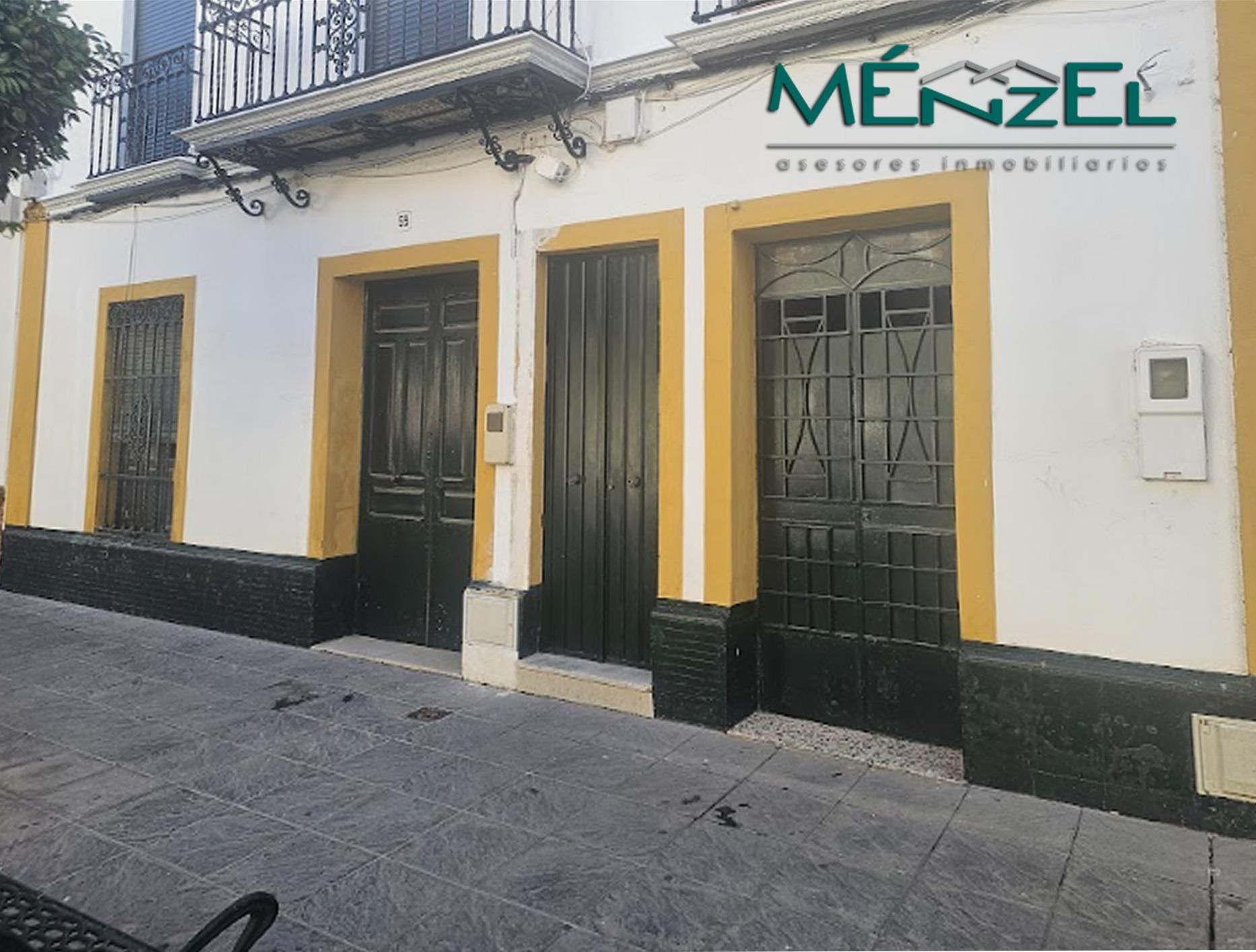Vista exterior de Local en venta en Coria del Río