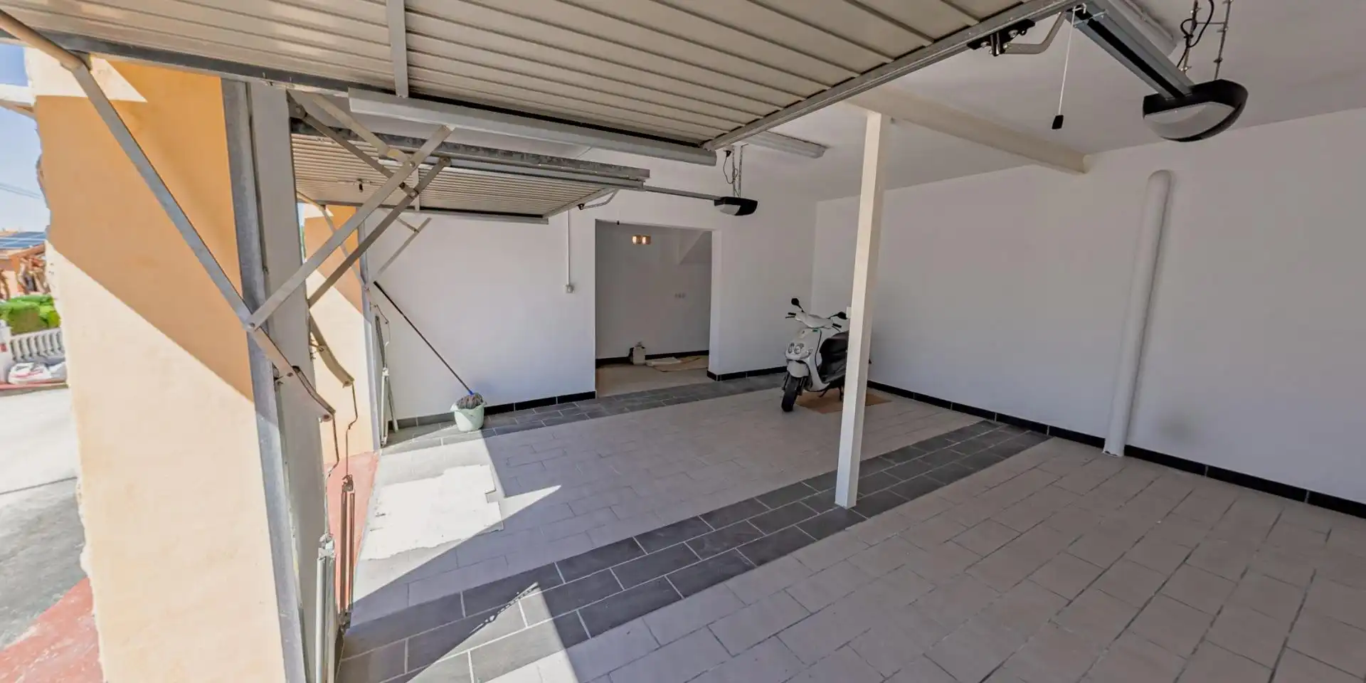 Houses for sale in L'Alfàs del Pi  with Private garden, Storage room and Swimming Pool