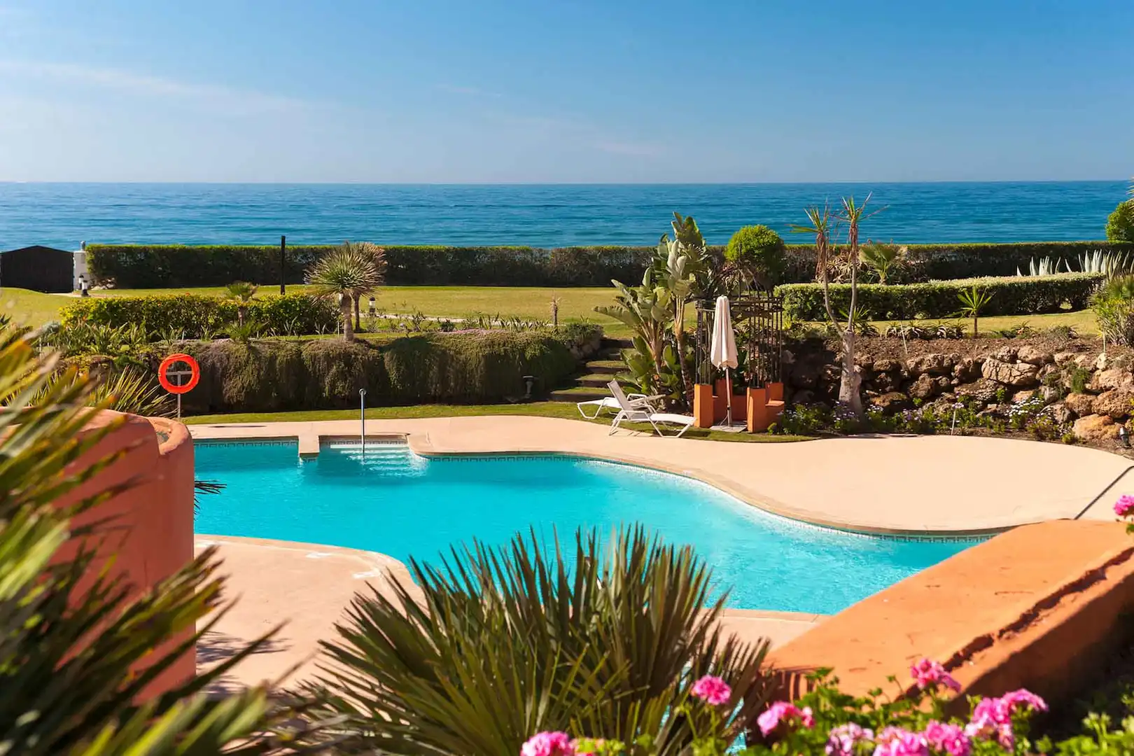 Jardín de Ático en venta en Marbella con Aire acondicionado, Terraza y Trastero