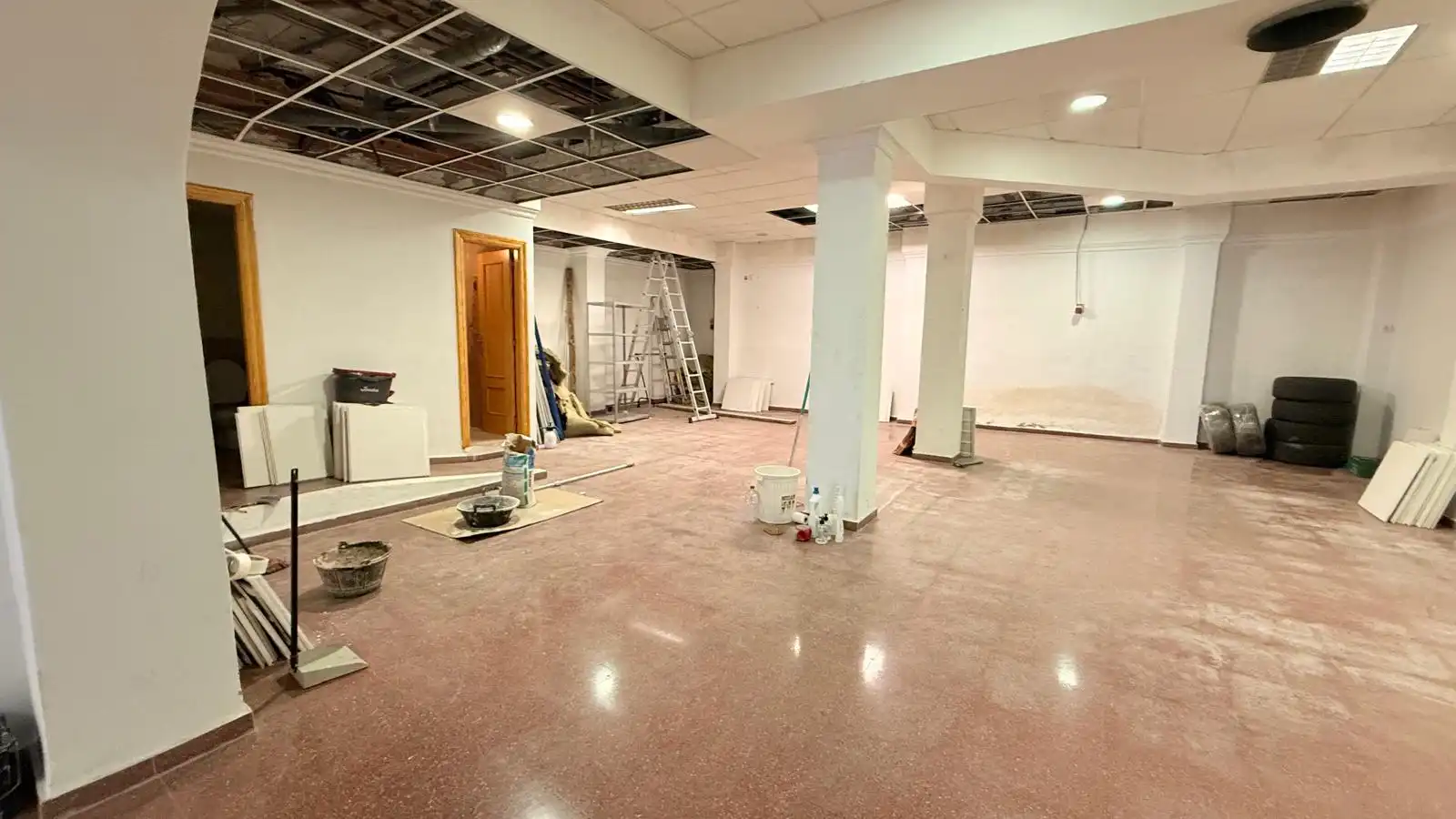 Local comercial de lloguer a Calle Jacinto Benavente, imagen 17
