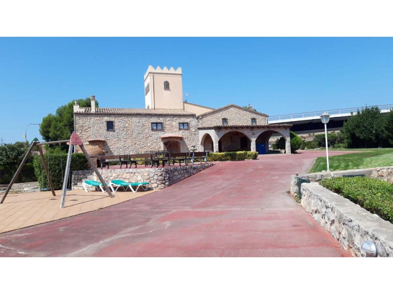 Vista exterior de Finca rústica en venda en Sant Pere de Ribes amb Jardí privat, Terrassa i Piscina