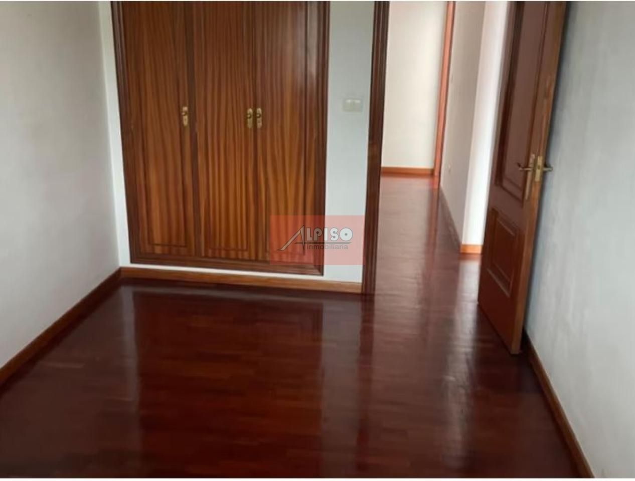 Flat for sale in Ourense Capital   with Heating, Parquet flooring and Storage room