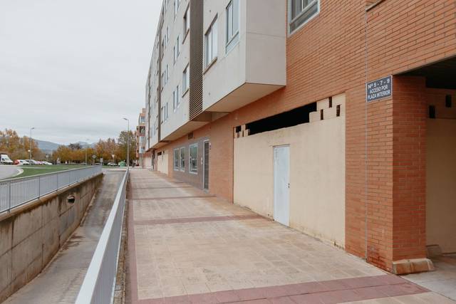 Local comercial en Venta en Calle Pilar Lorengar en Maria Auxiliadora