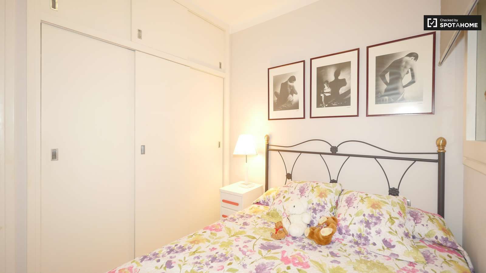 Flat to share in La Maternitat i Sant Ramon
