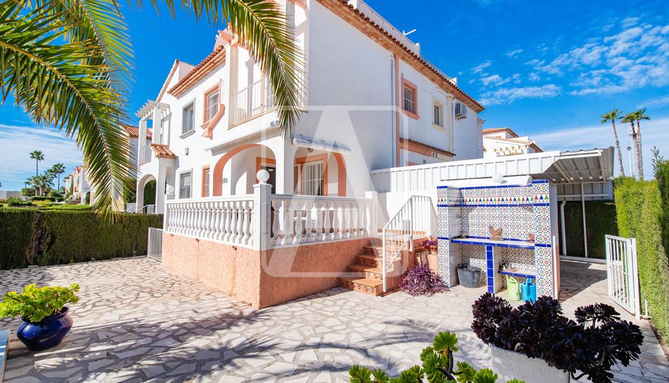 Casa adosada en venta en Marisol Park - Ortembach - Los Almendros - 3