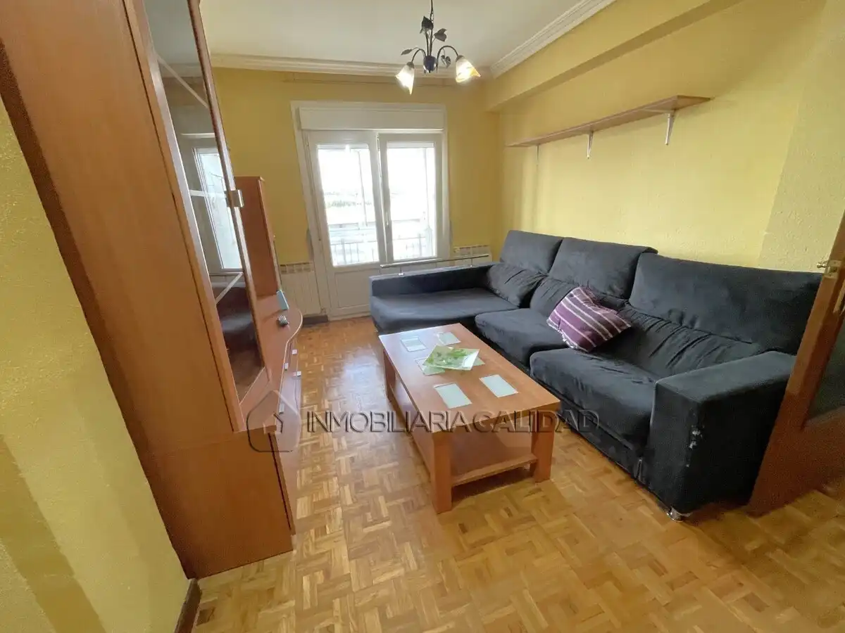 Living room of Flat for rent in Burgos  with Heating and Furnished