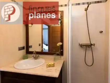 Bany de Casa o xalet en venda en La Seu d'Urgell amb Jardí privat, Terrassa i Traster