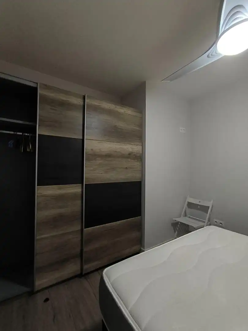 Habitación de Piso en venta en Málaga con Aire acondicionado y Amueblado