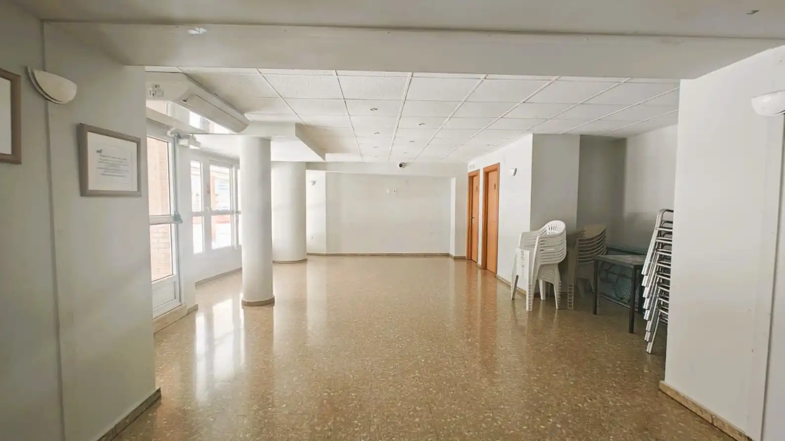 Flat for sale in Valencia  with Air Conditioner, Furnished and Oven