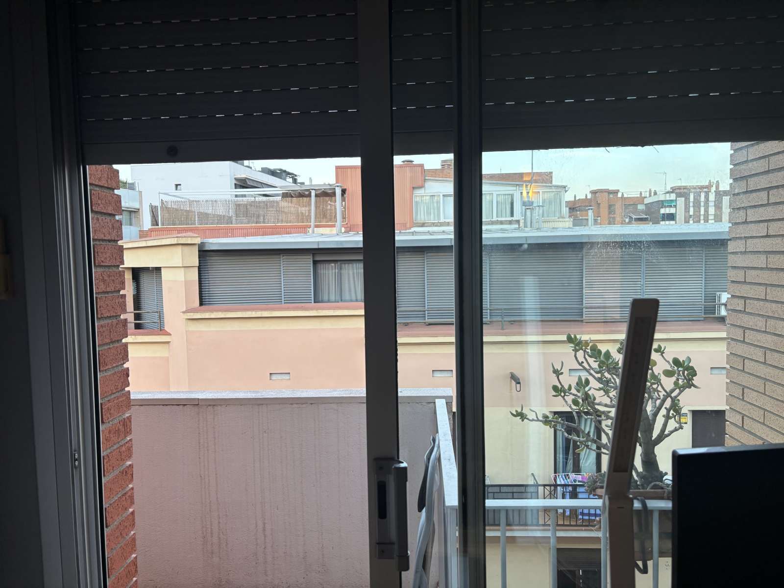 Balcony of Apartment to share in L'Hospitalet de Llobregat  with Air Conditioner, Heating and Terrace