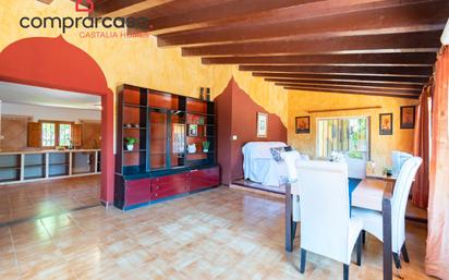 Menjador de Casa o xalet en venda en Castellón de la Plana / Castelló de la Plana amb Jardí privat, Terrassa i Traster