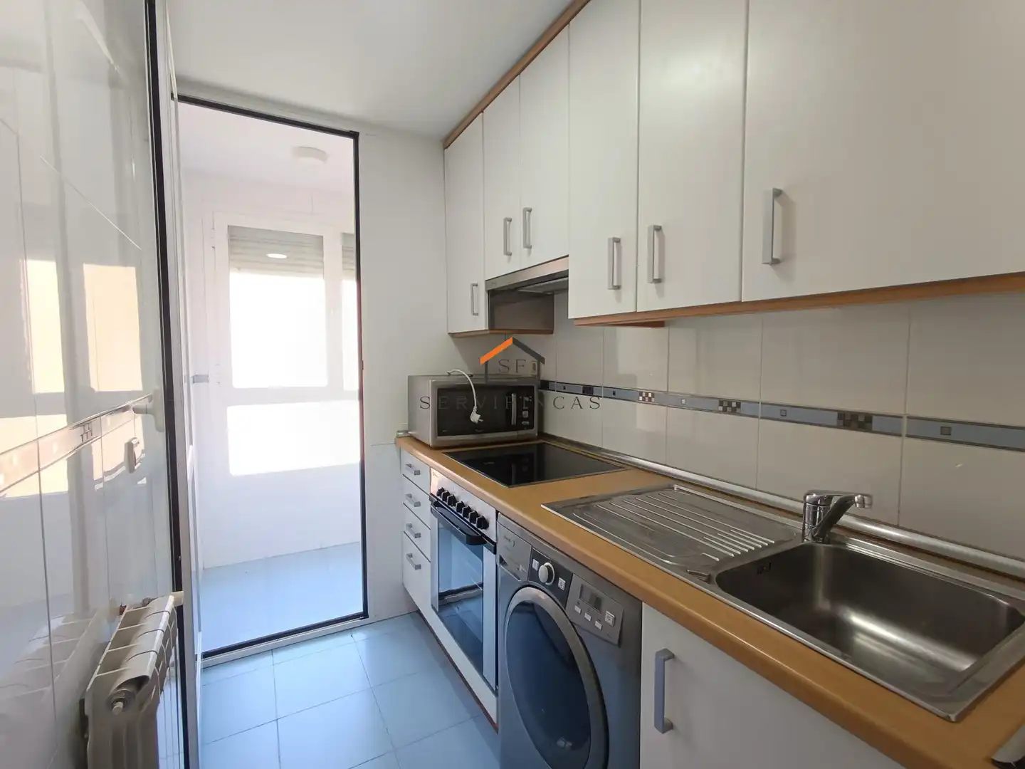 Kitchen of Flat for rent in Madrid  with Air Conditioner, Heating and Parquet flooring