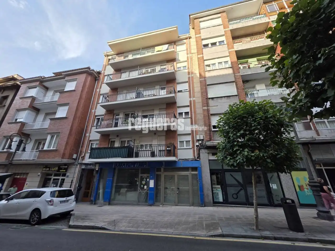 Außenansicht von Wohnung zur Miete in Avilés mit Heizung und Möbliert