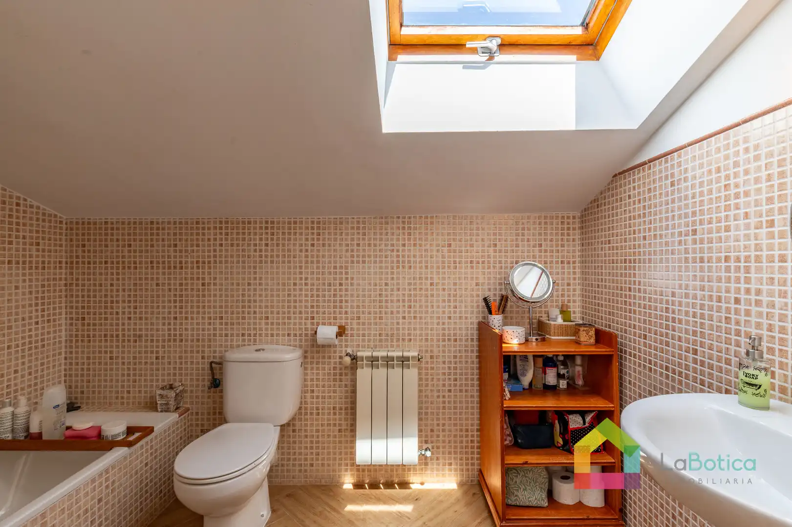 Baño de Piso en venta en Toledo con Aire acondicionado y Calefacción