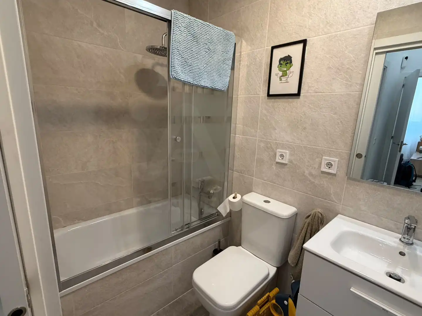 Bathroom of Flat for sale in L'Hospitalet de Llobregat