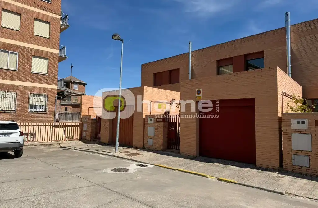 Exterior view of Detached homes for sale in Zamora Capital   with Heating, Private garden and Terrace
