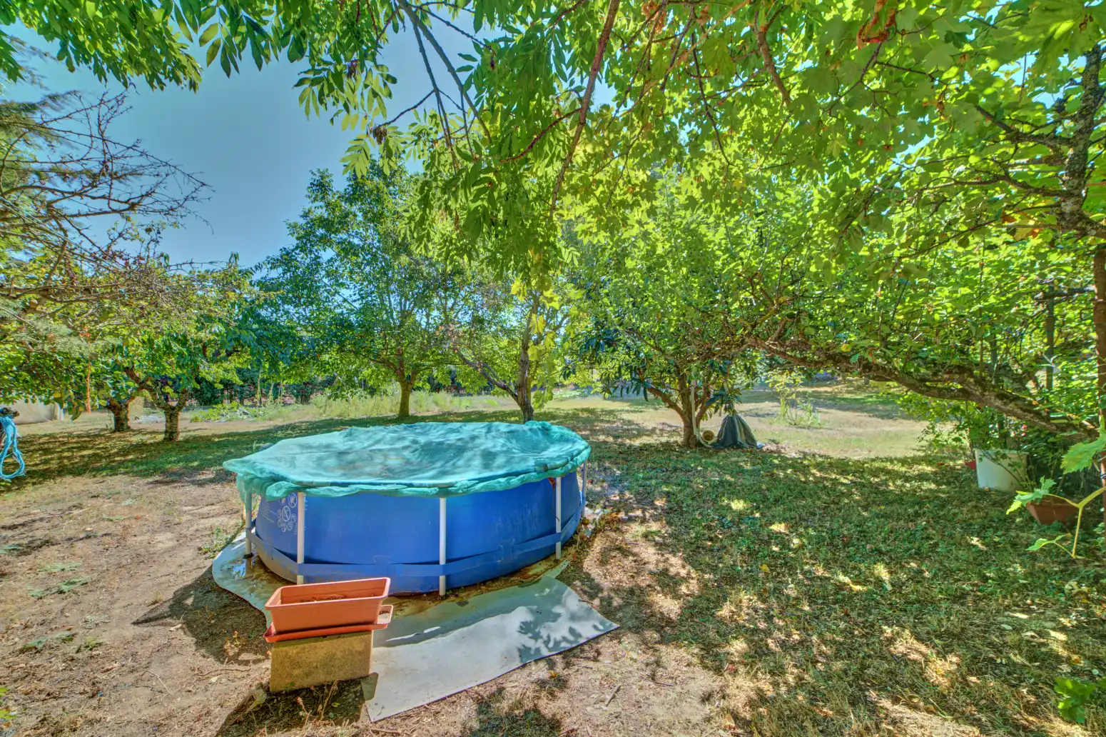 Swimming pool of Land for sale in Salinas de Oro / Jaitz