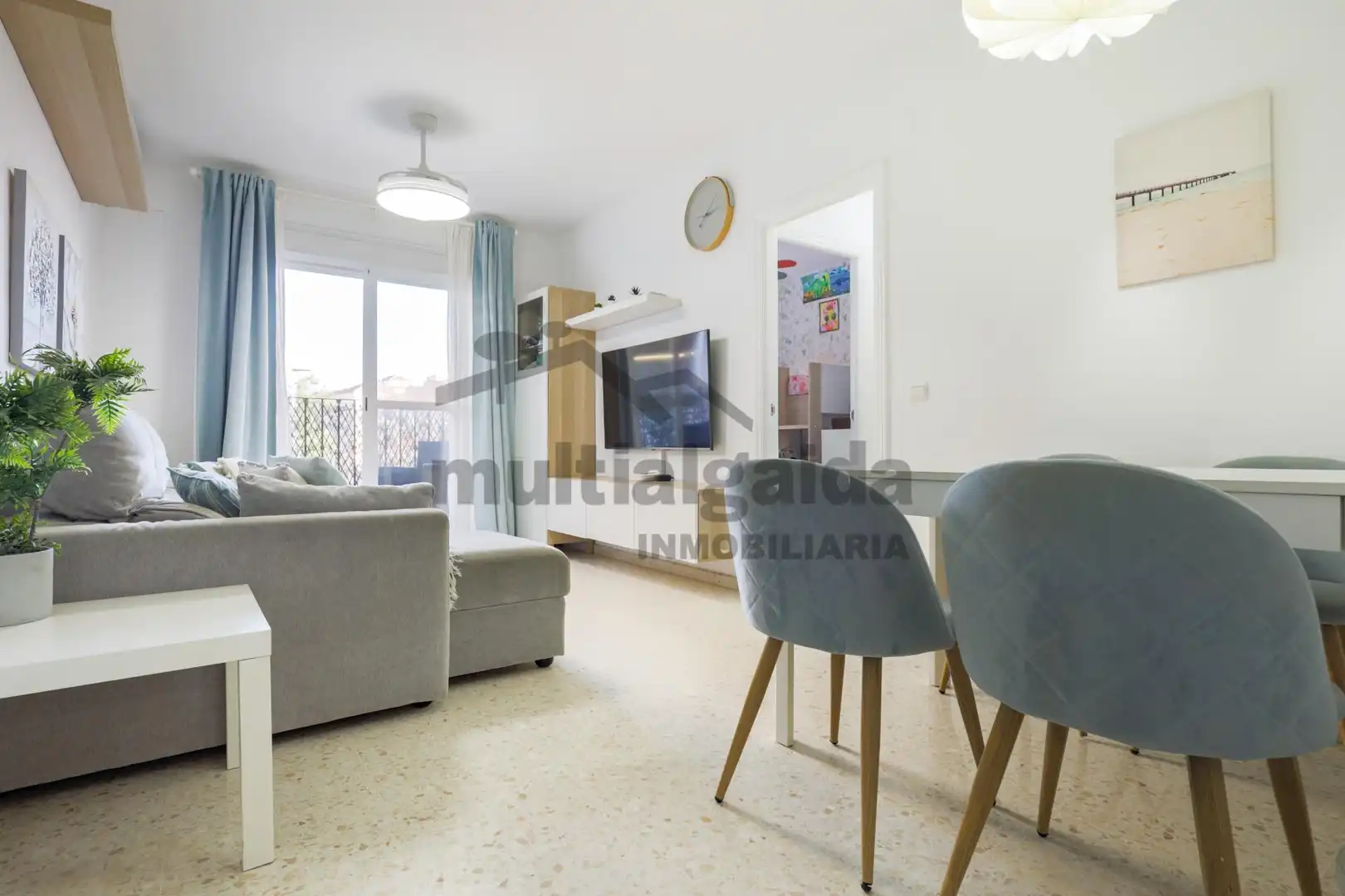 Living room of Flat for sale in Sanlúcar de Barrameda  with Air Conditioner, Storage room and Balcony