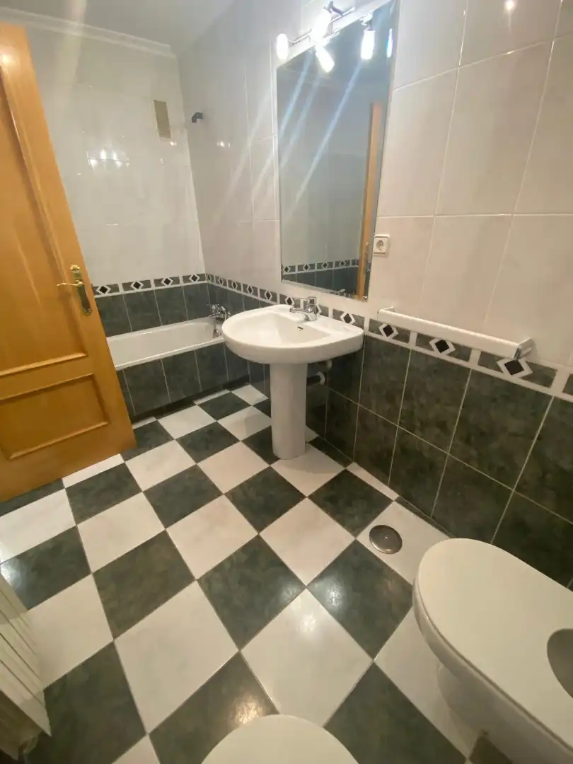 Bathroom of Flat for rent in Albacete  with Heating and Balcony