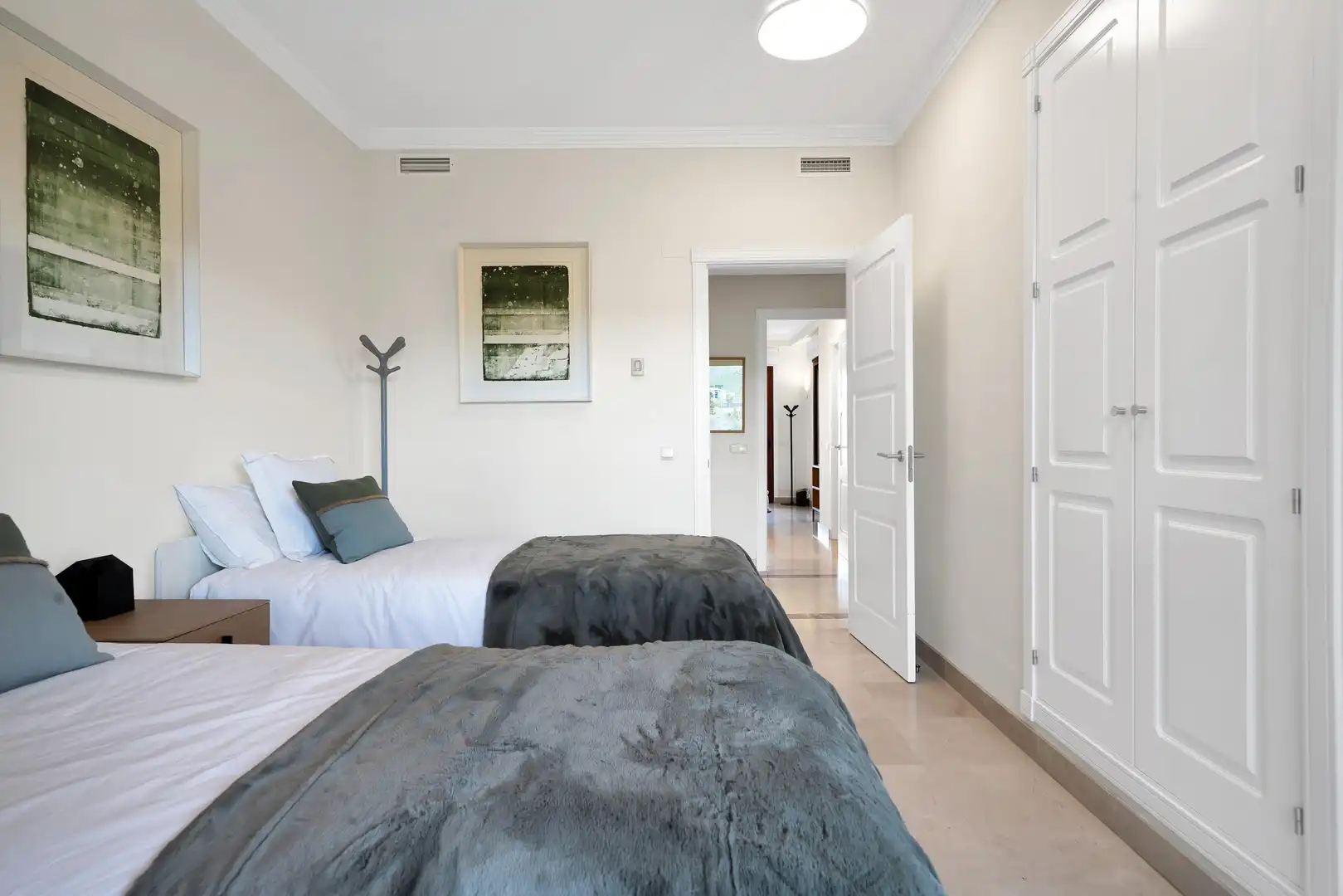 Dormitori de Apartament en venda en Marbella amb Aire condicionat, Calefacció i Jardí privat