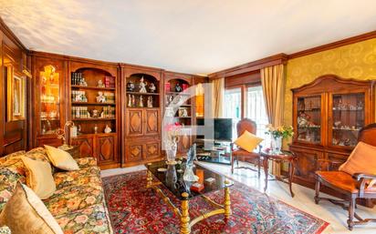 Living room of Flat for sale in  Barcelona Capital  with Air Conditioner, Heating and Parquet flooring