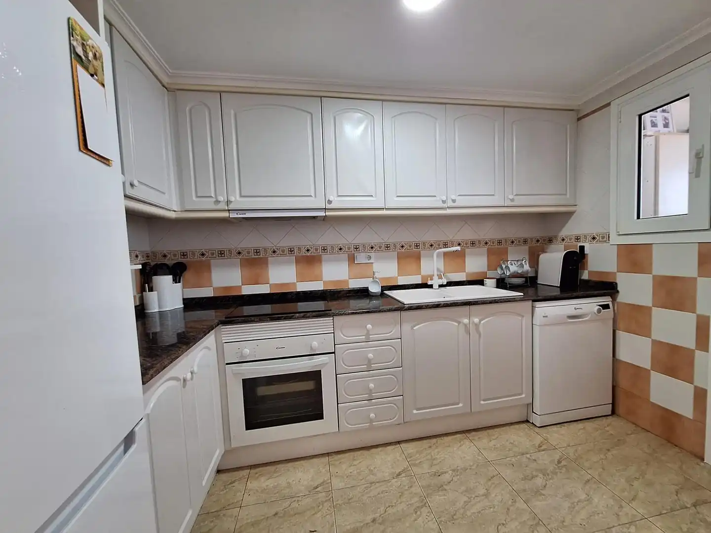 Cocina de Apartamento en venta en Tavernes de la Valldigna con Terraza y Piscina comunitaria
