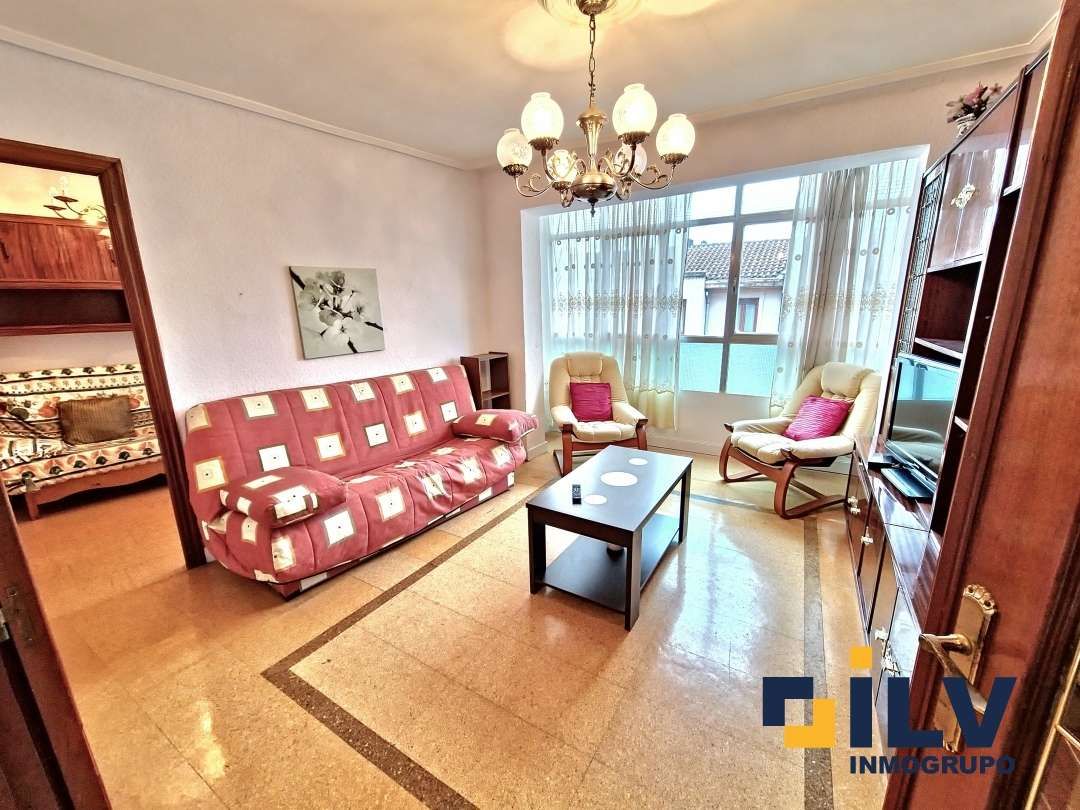 Living room of Flat for sale in Portugalete  with Furnished