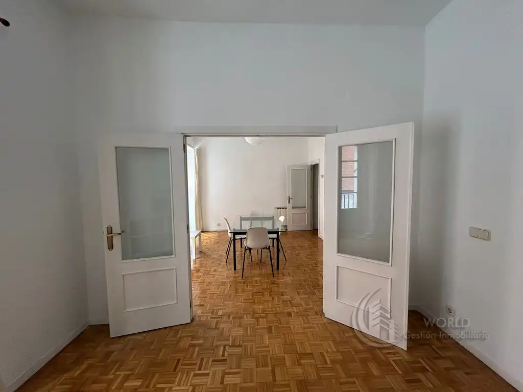 Sala de estar de Piso de alquiler en Madrid con Aire acondicionado, Calefacción y Amueblado