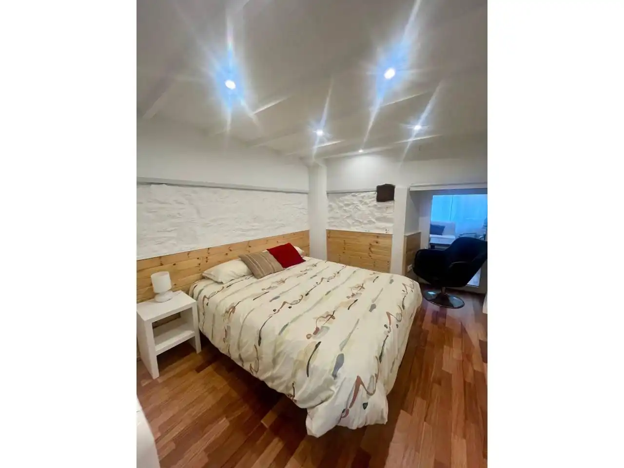 Schlafzimmer von Haus oder Chalet zur Miete in Miño mit Heizung, Privatgarten und Schwimmbad