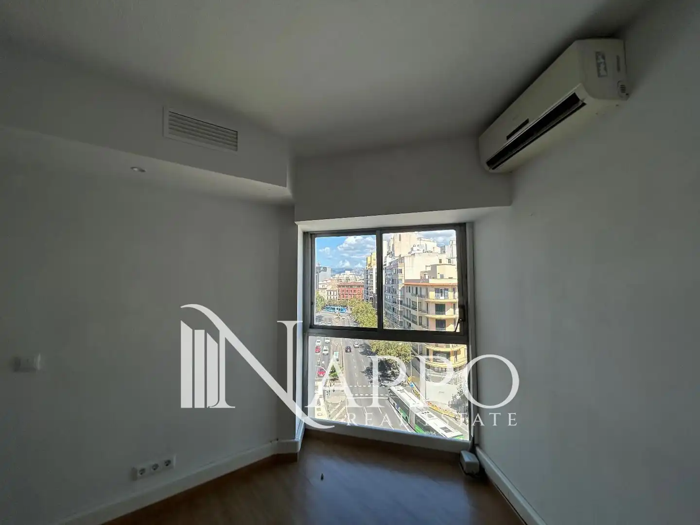 Office space with lift to rent in Alexandre Rosselló
