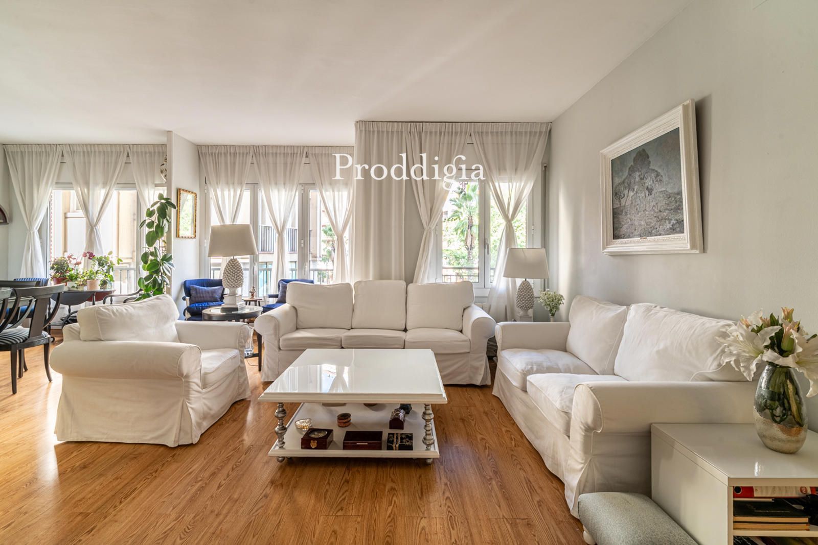 Living room of Flat for sale in  Barcelona Capital  with Air Conditioner, Heating and Terrace