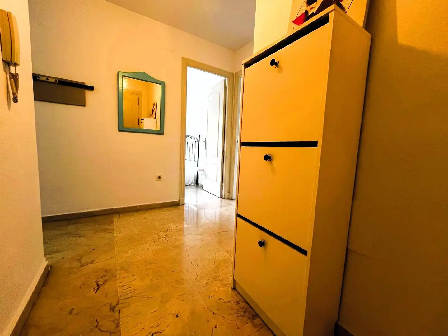 Apartamento en venta en San Roque con Amueblado, Alarma y Piscina comunitaria