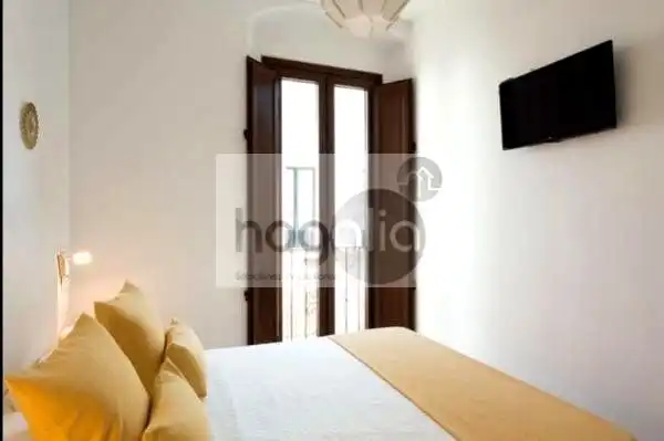 Habitación de Ático de alquiler en Sevilla con Aire acondicionado, Terraza y Amueblado