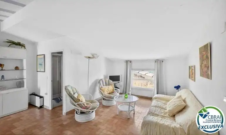 Sala de estar de Apartamento en venta en Empuriabrava con Aire acondicionado, Trastero y Piscina