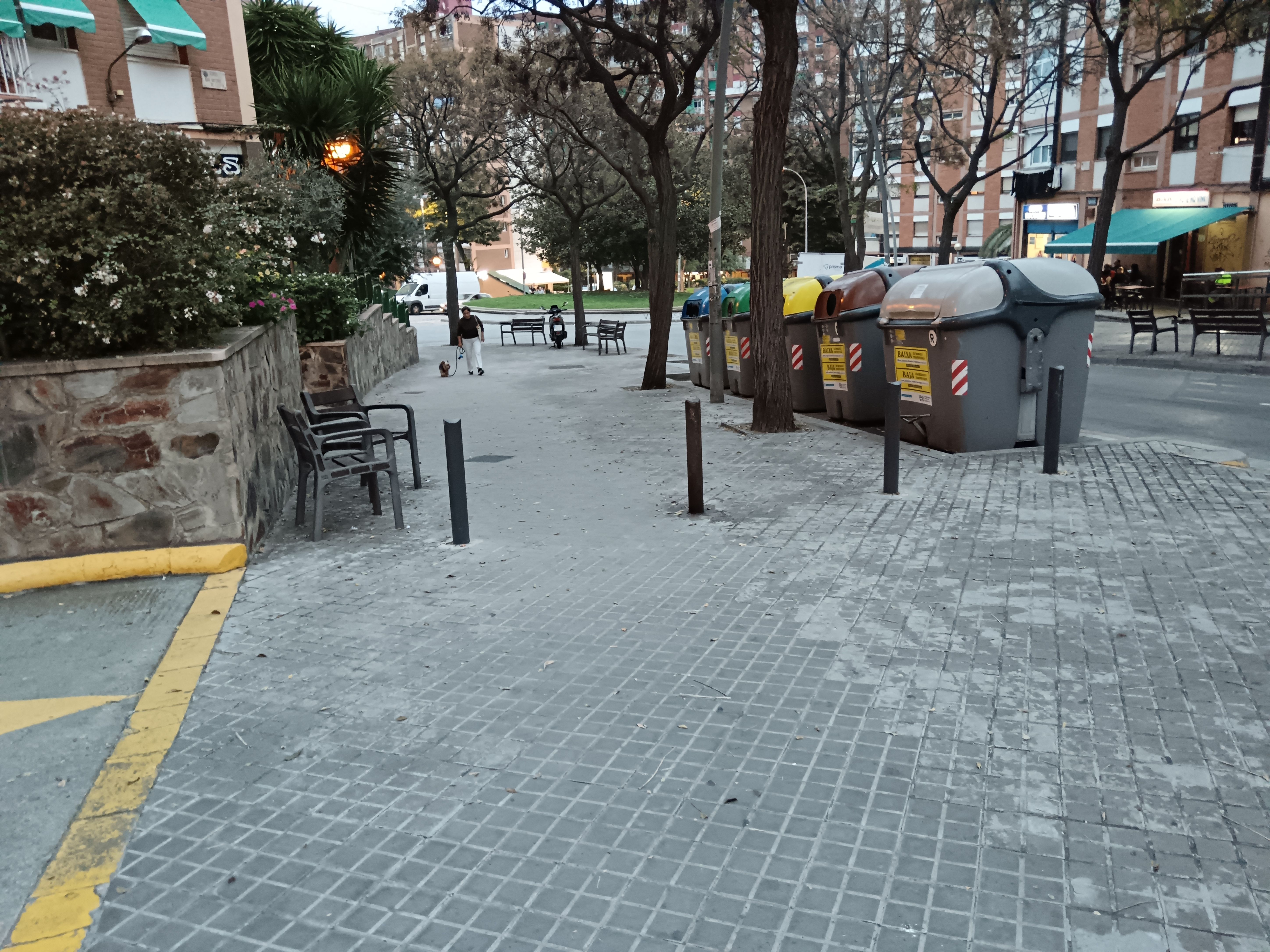 Vista exterior de Garatge en venda en Badalona