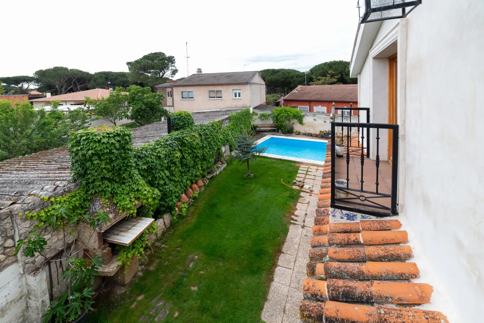 Piscina de Casa o chalet en venta en Valladolid con Calefacción, Jardín privado y Piscina