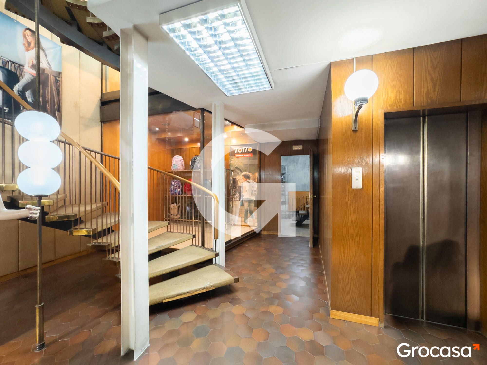 Edifici en venda en L'Hospitalet de Llobregat