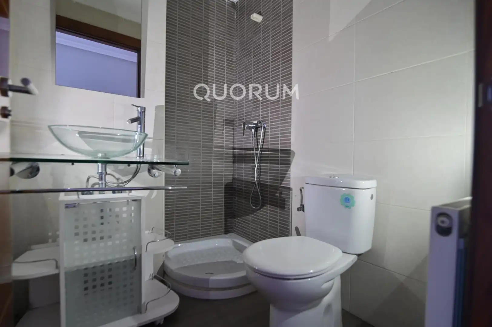 Badezimmer von Wohnung zum Verkauf in Bilbao  mit Heizung und Terrasse