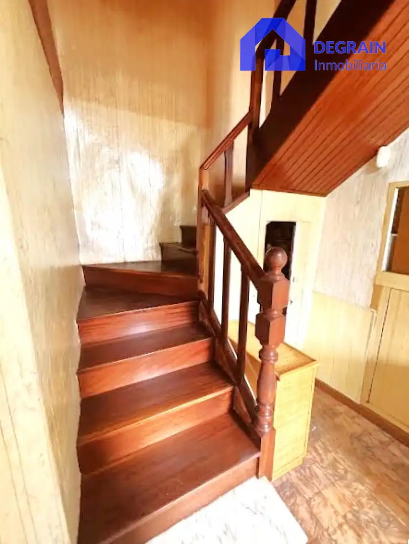 Einfamilien-Reihenhaus zum Verkauf in Oviedo  mit Privatgarten und Terrasse