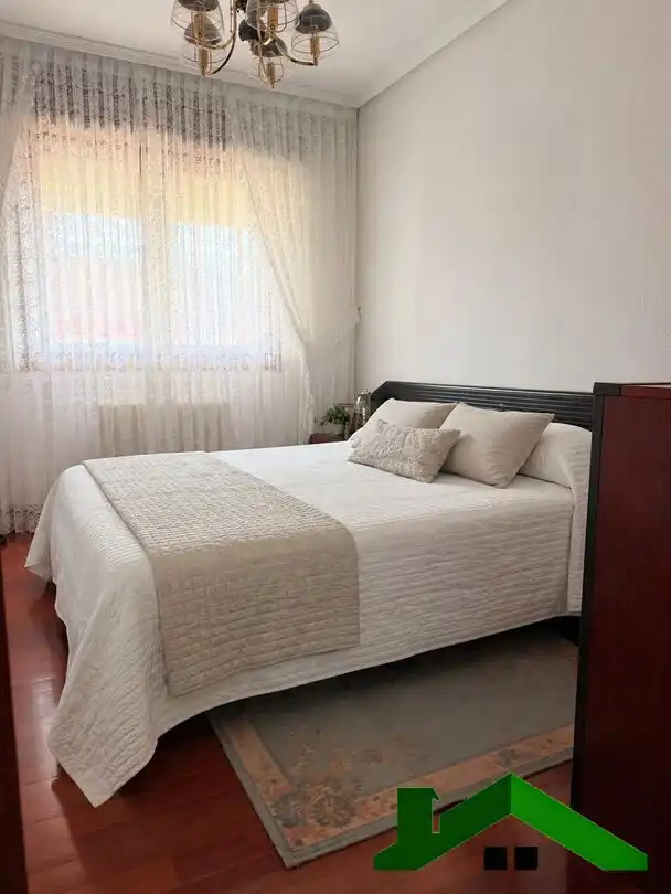 Habitación de Piso en venta en Medina de Pomar con Calefacción, Trastero y Amueblado