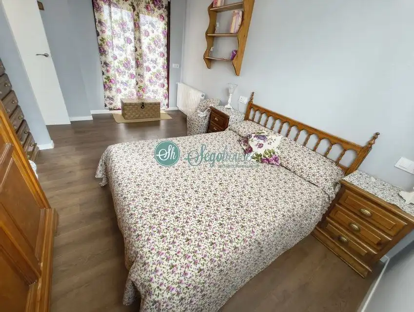 Habitación de Casa o chalet de alquiler en Segovia con Calefacción y Amueblado