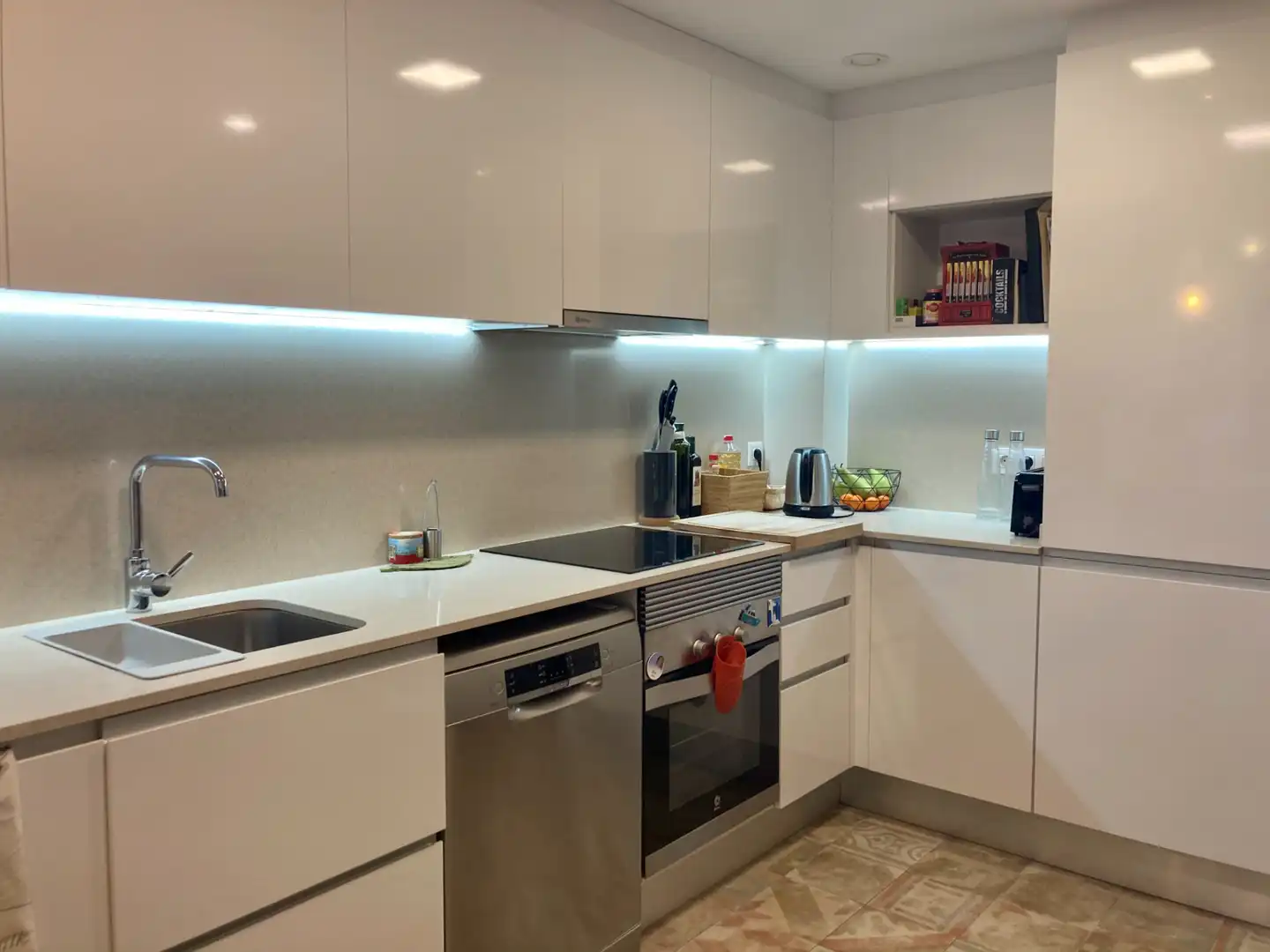 Cocina de Piso de alquiler en Castelldefels con Aire acondicionado, Calefacción y Parquet