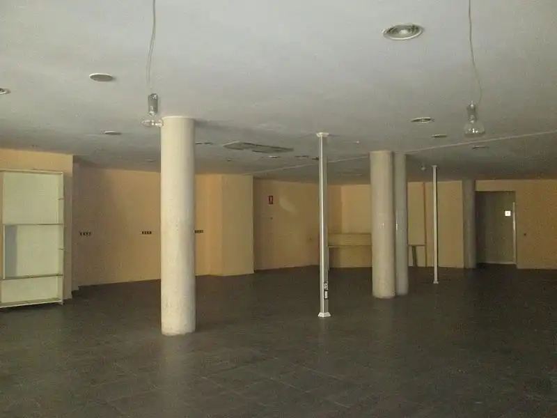 Local comercial de lloguer a Sant Julià, imagen 6
