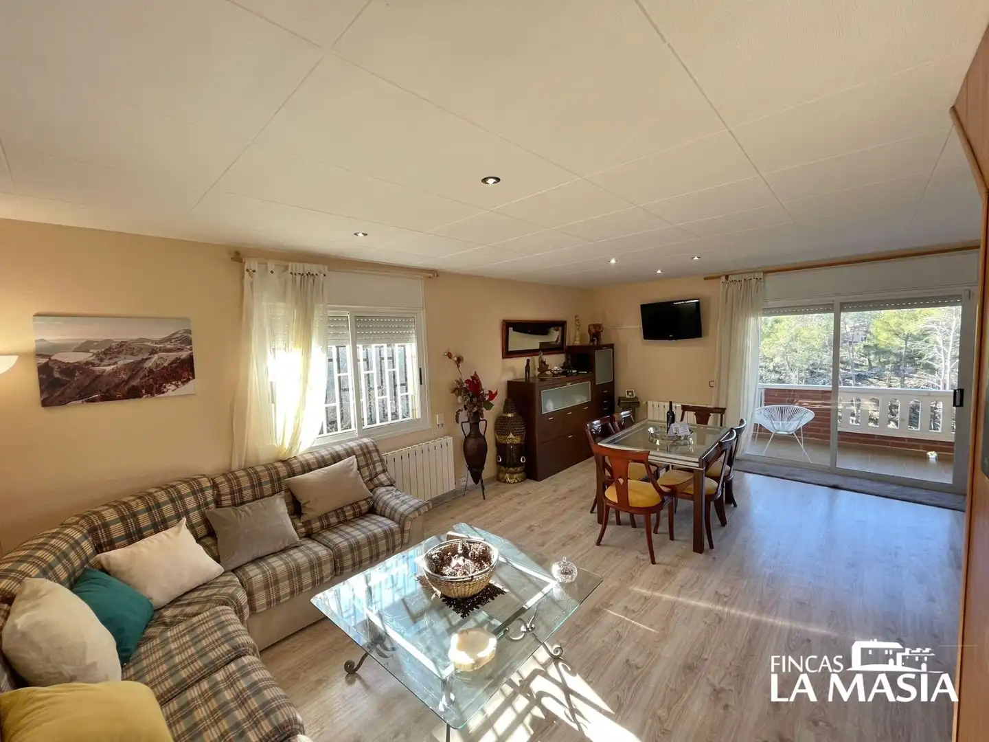 Sala d'estar de Casa o xalet en venda en Olivella amb Calefacció, Jardí privat i Terrassa