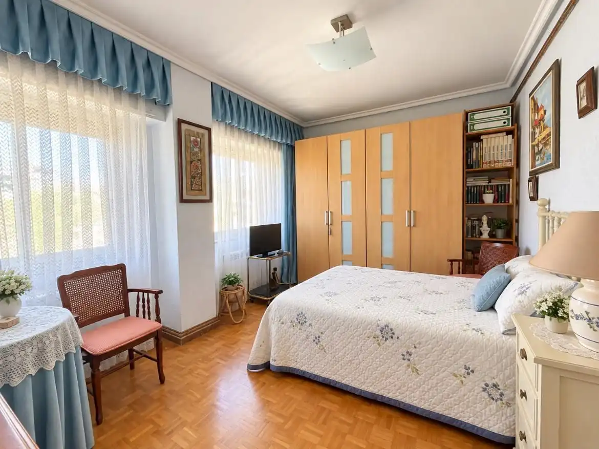 Habitación de Piso en venta en Zaragoza con Calefacción