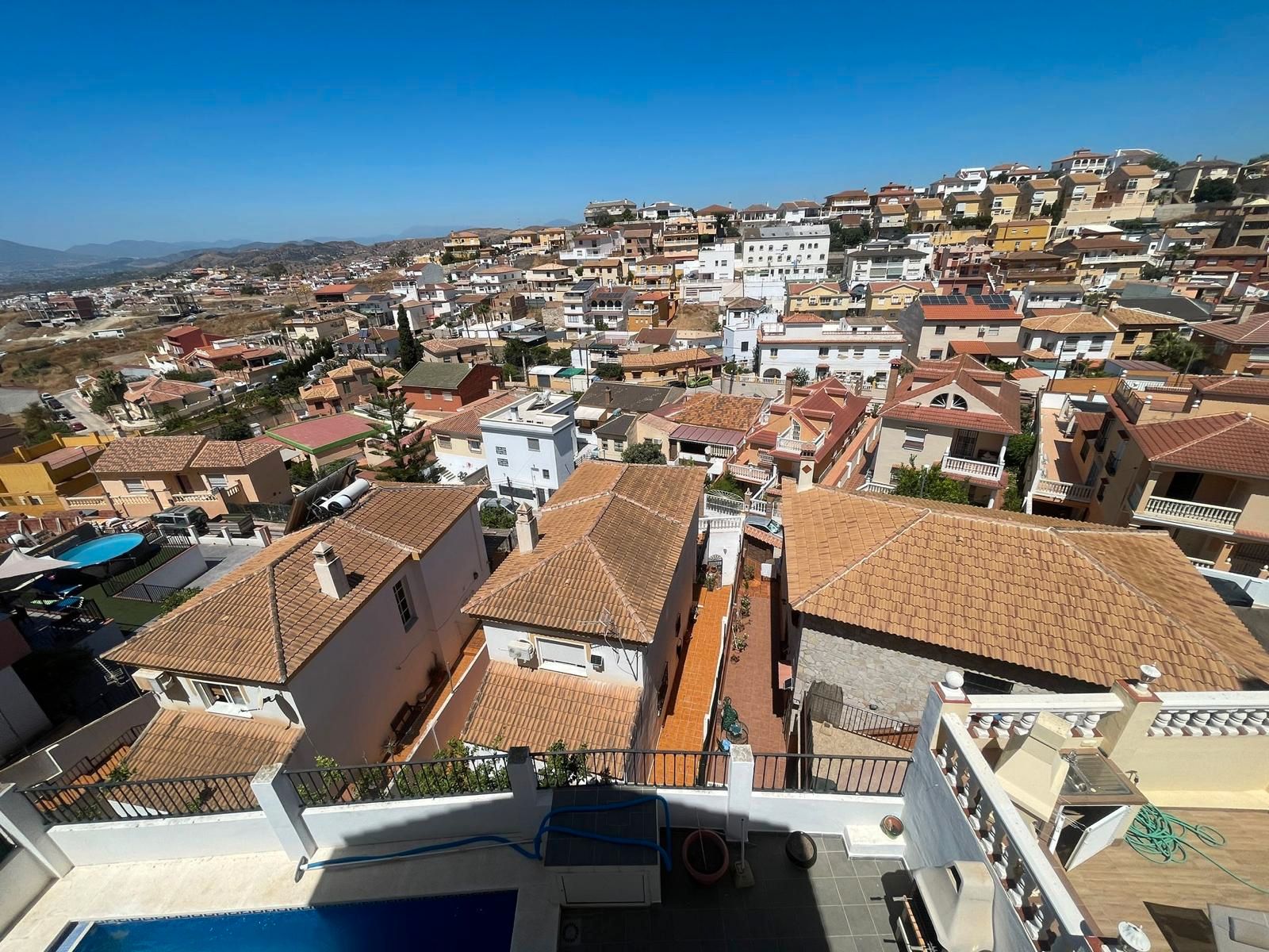 Exterior view of House or chalet for sale in Málaga Capital  with Air Conditioner, Terrace and Swimming Pool