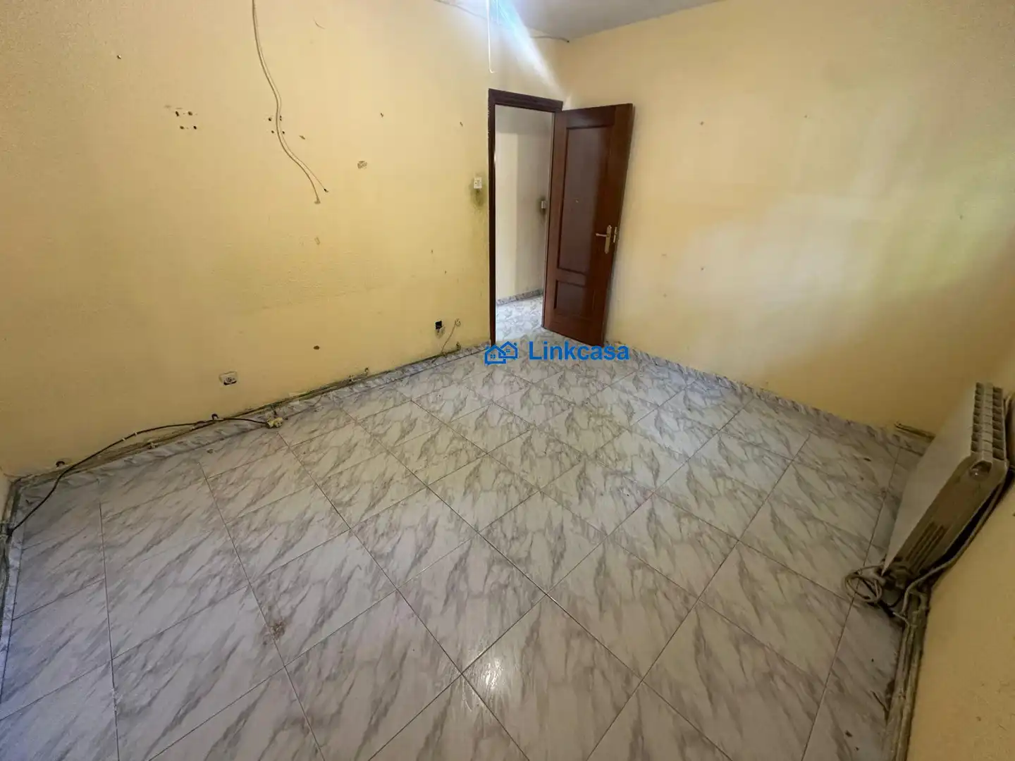 Flat for sale in Madrid  with Air Conditioner, Heating and Balcony